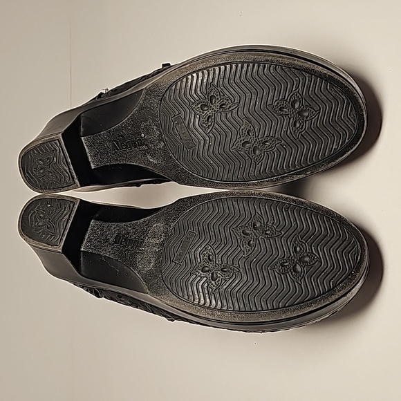 Alegria Hannah Delicut Black Embossed Leather Ankle Bootie Boots Size 40 Comfort - Picture 15 of 16